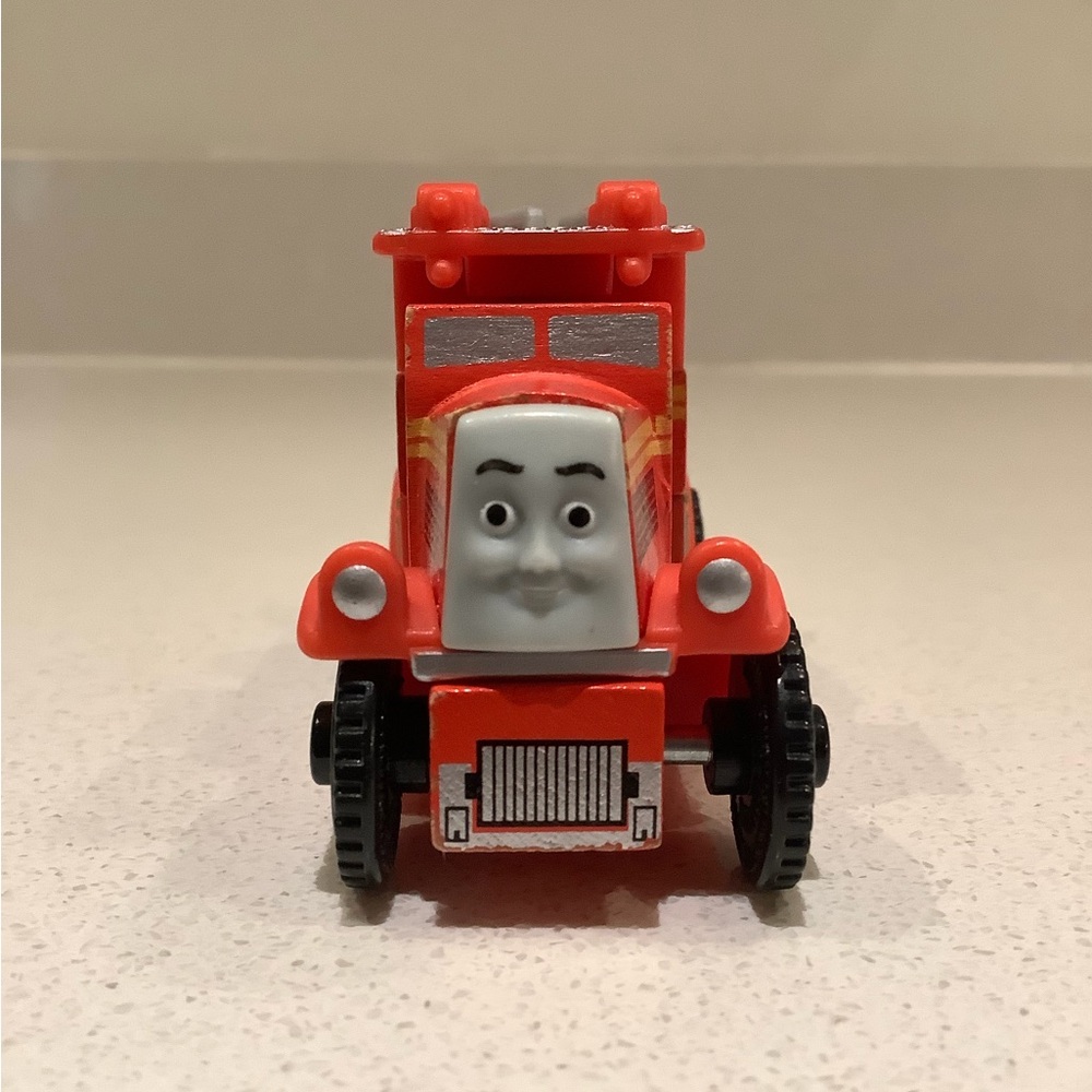 Thomas & Friends Bright Red Toy Train (FLYNN)